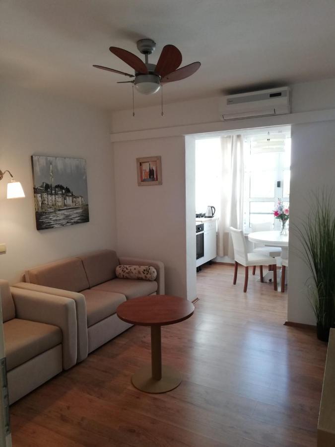 Apartmani Mistral Makarska Exteriör bild