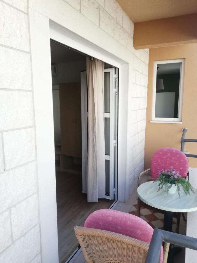Apartmani Mistral Makarska Rum bild