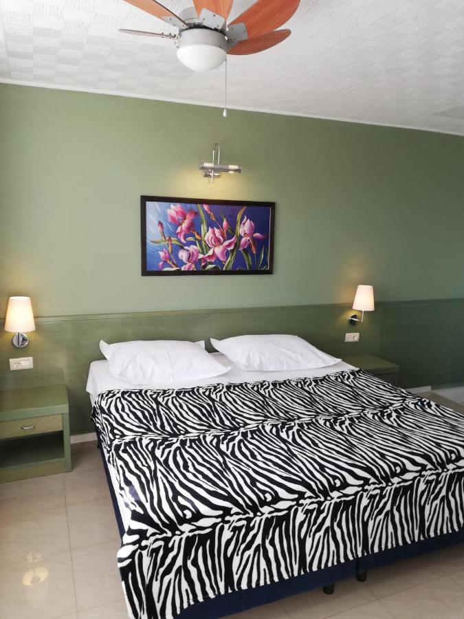 Apartmani Mistral Makarska Rum bild
